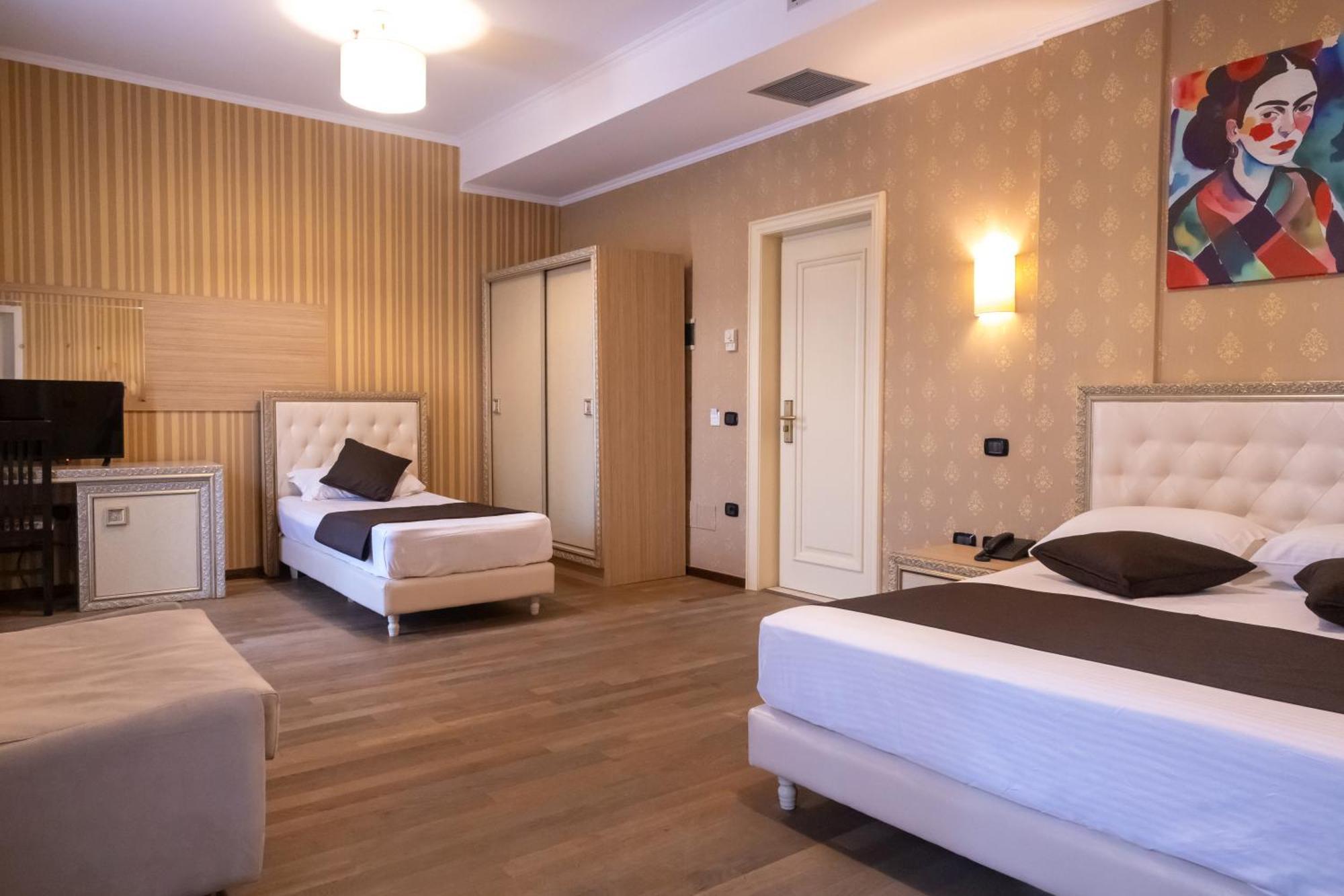 Amh Hotel Durrës Eksteriør bilde