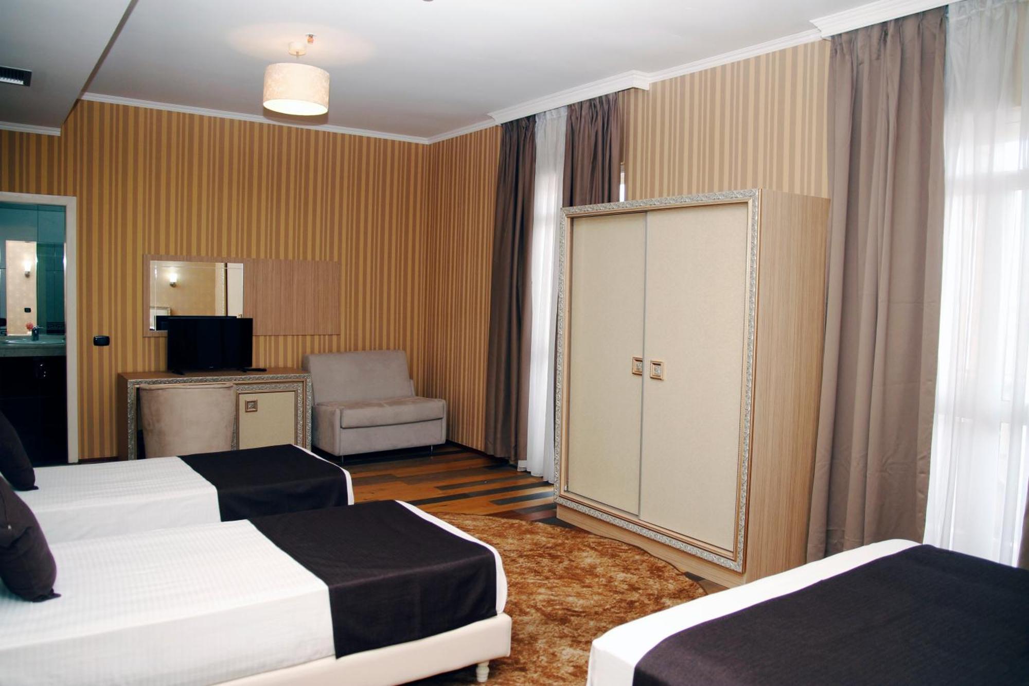 Amh Hotel Durrës Eksteriør bilde