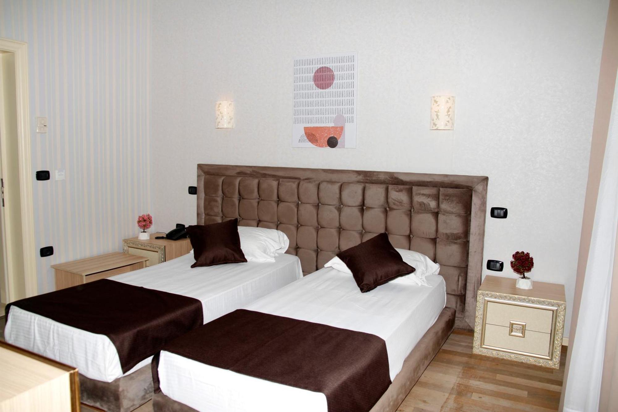Amh Hotel Durrës Eksteriør bilde