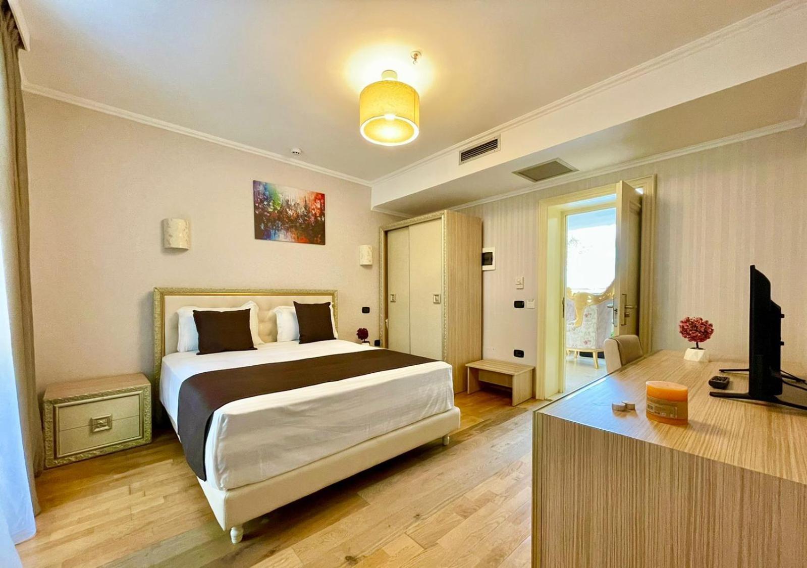 Amh Hotel Durrës Eksteriør bilde